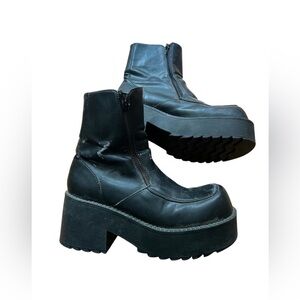 Vintage Y2K 90s LEI Bratz Doll Platform Boots, size 8